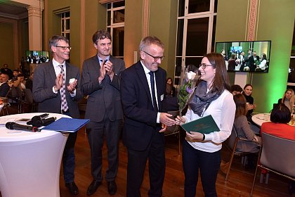 Transferpreis in der Kategorie Herausragende anwendungsorientierte Bachelorarbeit: Preistr�gerin Alexandra Dohrmann 